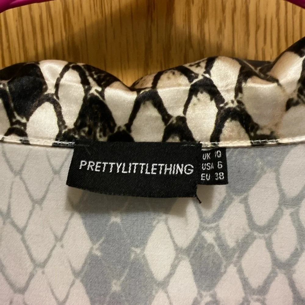 Pretty little things blazer size 6 - Picture 5 of 6
